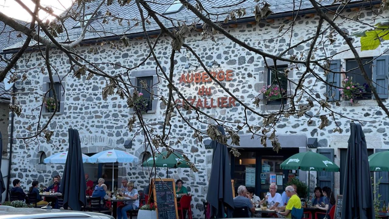 Auberge Du Cezallier Montgreleix Exterior photo